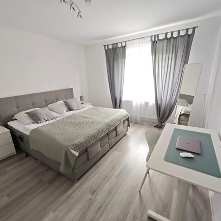 Fh-Naehe: Modernes Apt Mit Balkon Hof  Esterno foto