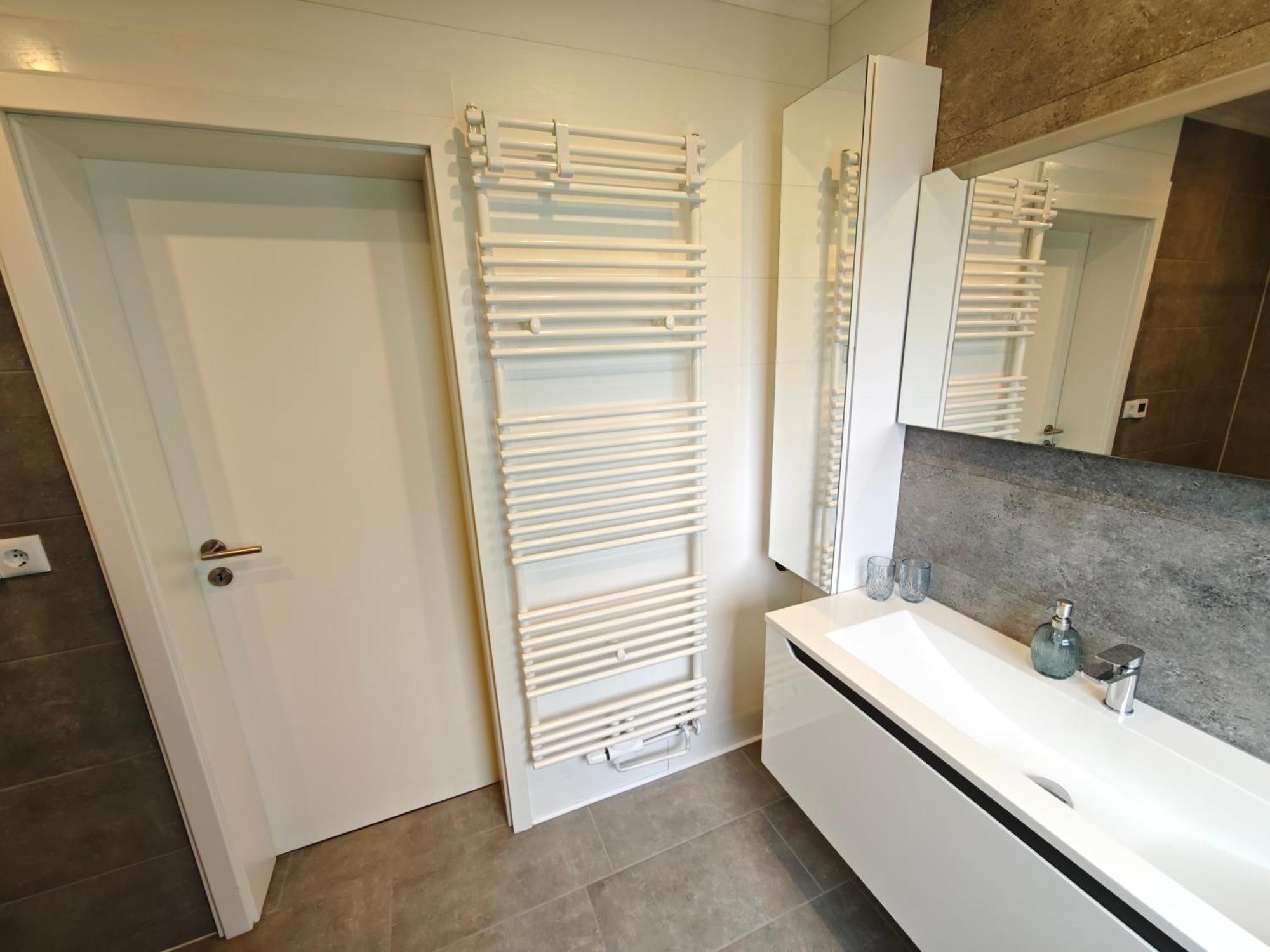 Fh-Naehe: Modernes Apt Mit Balkon Hof  Esterno foto